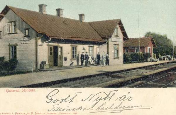 Historiskt vykort från omkring 1904: Kinnareds järnvägsstation, Kinnared