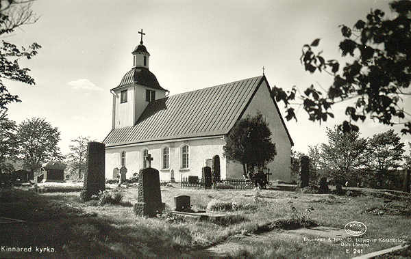 Historiskt vykort från omkring 1950: Kinnareds kyrka, Kinnared